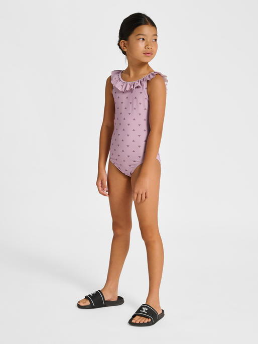 hmlJR BEE AOP FRILL SWIMSUIT, MAUVE SHADOW, model