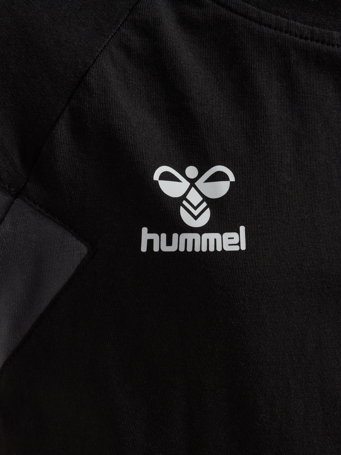 hmlTRAVEL T-SHIRT S/S KIDS, BLACK, packshot