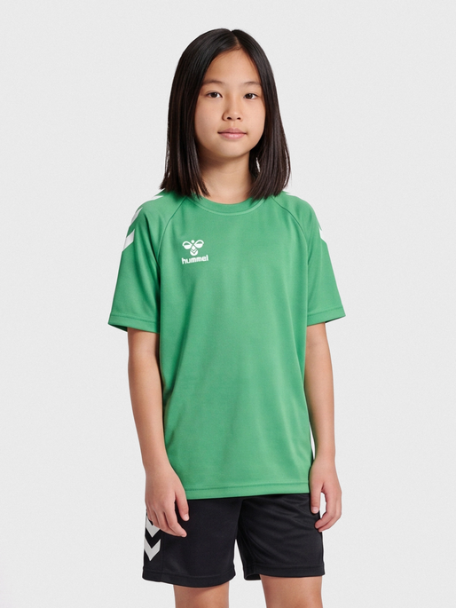 hmlCORE XK CORE POLY TEE S/S KIDS, JELLY BEAN, model
