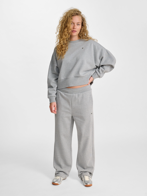 hmlLOOSE W SWEATPANTS BEE, GREY MELANGE, model
