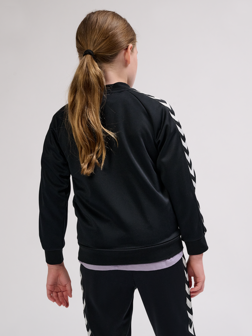 hmlNEWI ZIP JACKET, BLACK, model