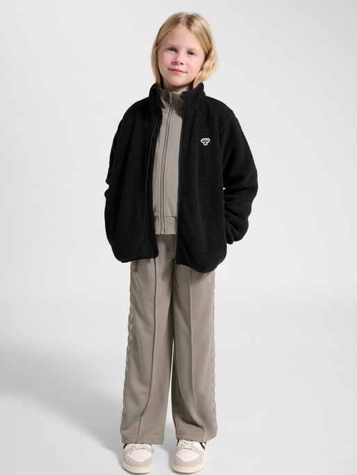 hmlJR ATLAS FLEECE ZIP JACKET, BLACK, model