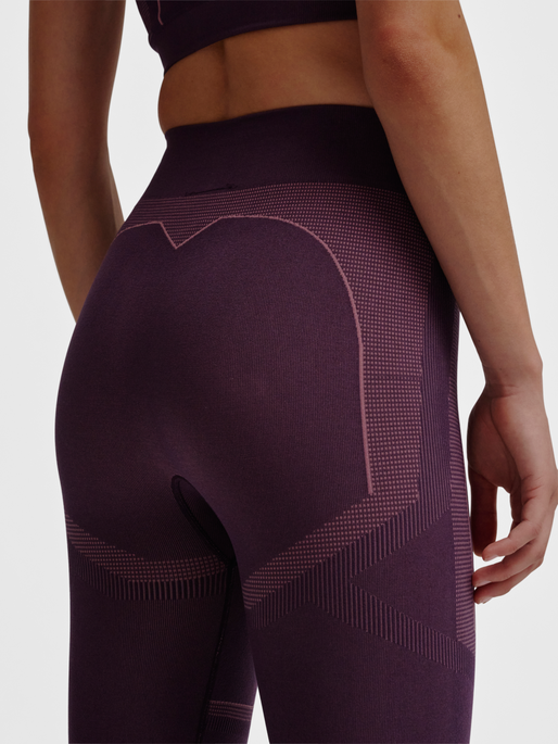 hmlMT POWER SEAMLESS MW TIGHTS, PLUM PERFECT, model