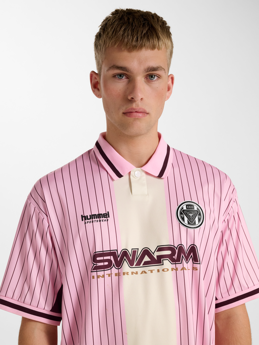 hmlLOOSE FB JERSEY S/S STRIPED, PINK-A-BOO, model