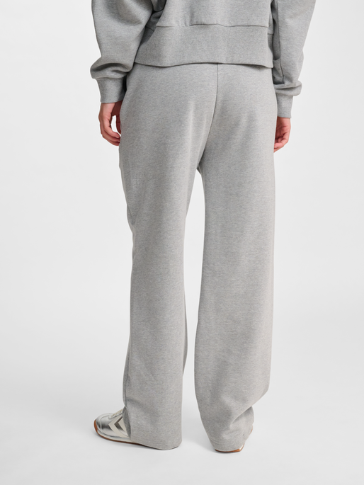 hmlLOOSE W SWEATPANTS BEE, GREY MELANGE, model