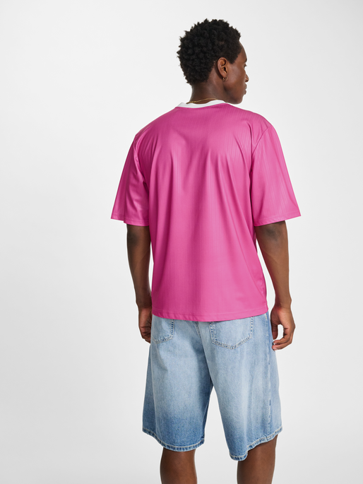 hmlPULSE LOOSE JERSEY S/S, CAMEO PINK, model