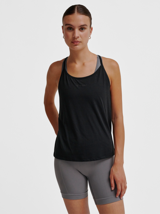 hmlMT VANJA STRAP TANKTOP, BLACK, model