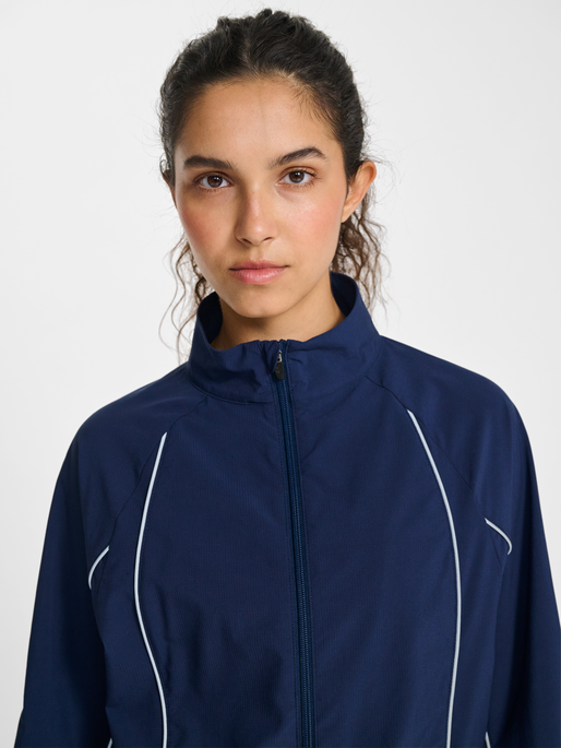 hmlPULSE WOVEN W ZIP THROUGH, DRESS BLUES, model