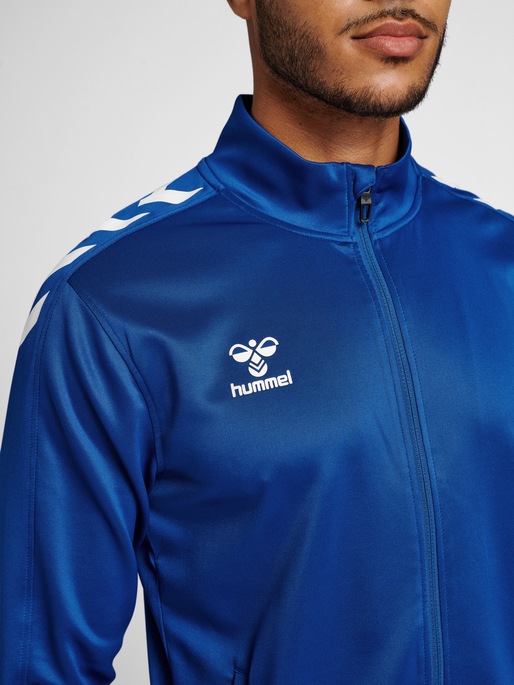 hmlCORE XK POLY ZIP SWEAT, TRUE BLUE, model