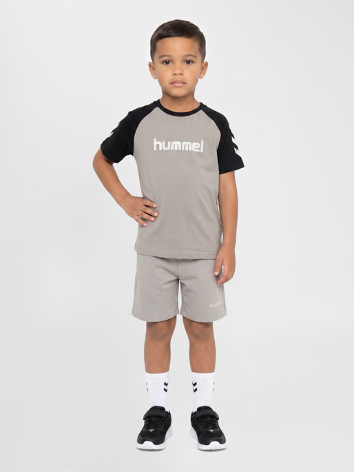 hmlJR LOGO T-SHIRT S/S, ROCK RIDGE, model