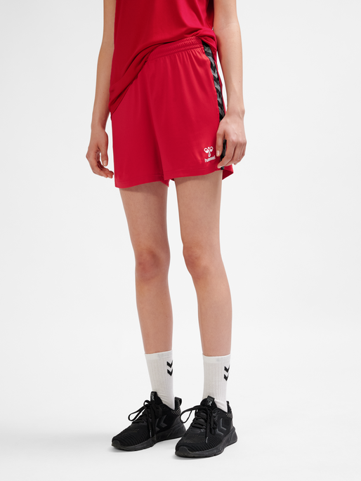 hmlAUTHENTIC PL SHORTS WOMAN, TRUE RED, model