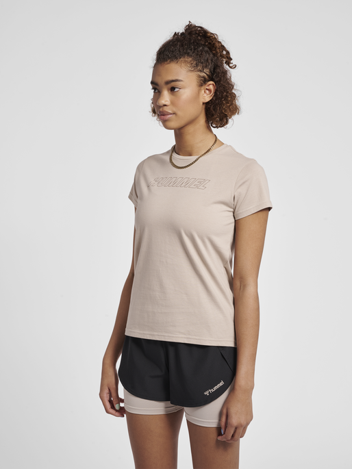 hmlTE CALI COTTON T-SHIRT, 2119, model