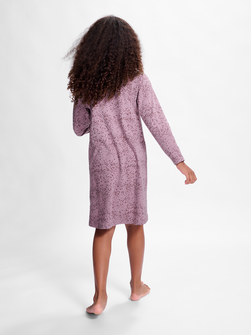 hmlCAROLINA NIGHT DRESS L/S, 3549, model
