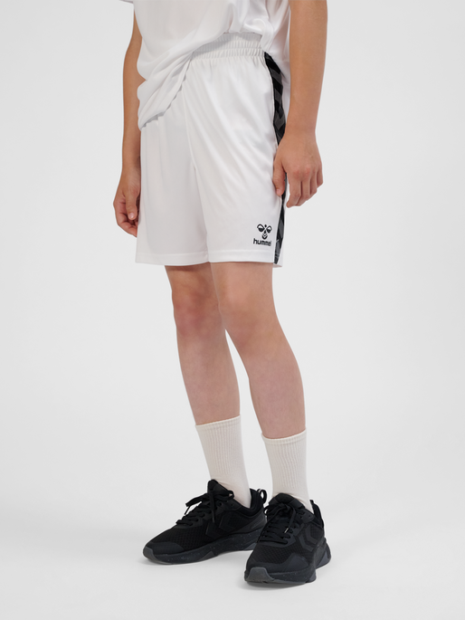hmlAUTHENTIC PL SHORTS KIDS, WHITE, model