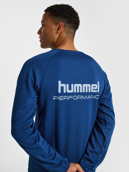 hmlPULSE PERFORMANCE MIDLAYER, NAVY PEONY, model