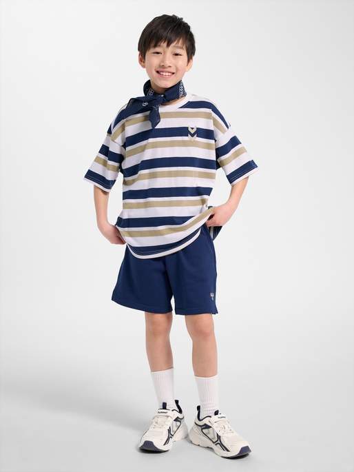 hmlJR SILLY S/S BOXY T-SHIRT STRIPE, MEDIEVAL BLUE, model