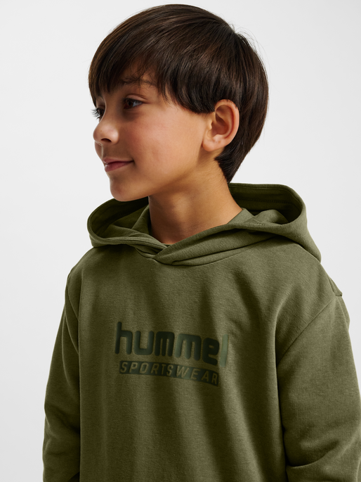 hmlJR BASE HOODIE, WINTER MOSS, model