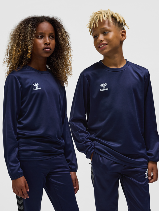 hmlESSENTIAL SWEATSHIRT KIDS, MARINE, model