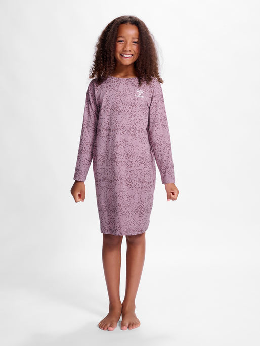 hmlCAROLINA NIGHT DRESS L/S, 3549, model