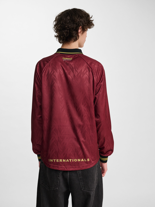hmlLOOSE BAY SOCCER JERSEY L/S, SYRAH, model