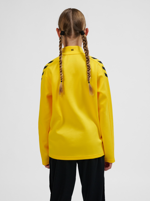 hmlCORE XK POLY ZIP SWEAT KIDS, SPORTS YELLOW, model