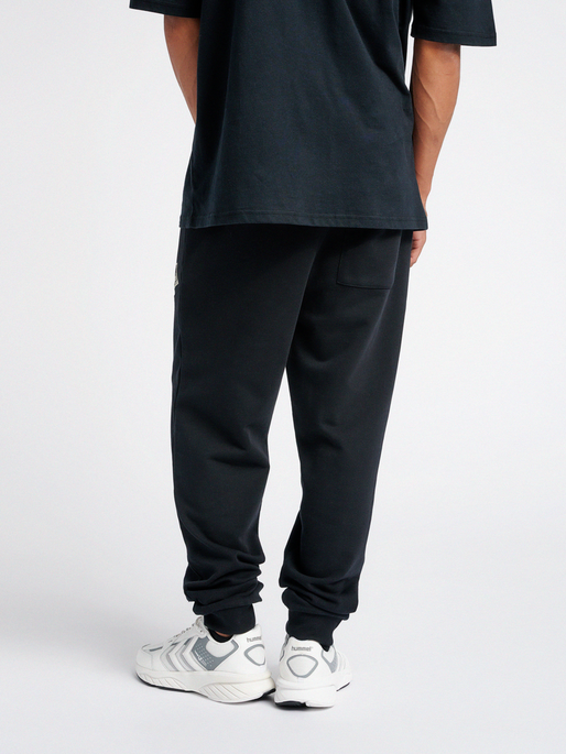 hmlURBAN PANTS, 2001, model
