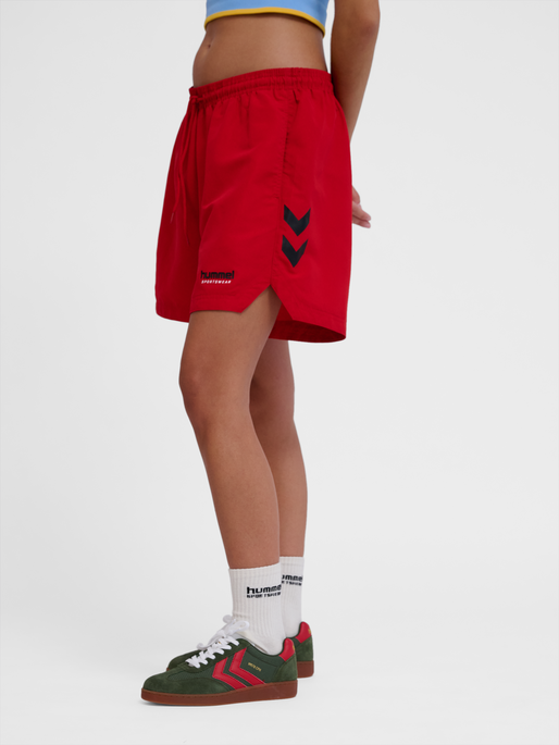 hmlNED SWIM SHORTS, BARBADOS CHERRY, model