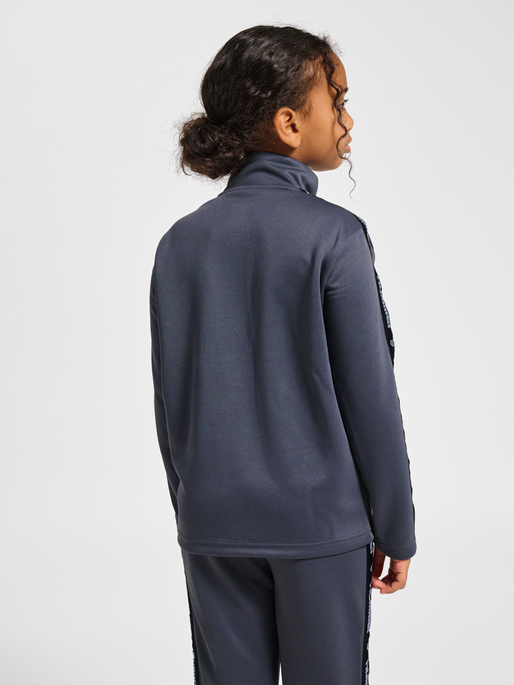 hmlJR GOAL TAPE HALFZIP, EBONY, model