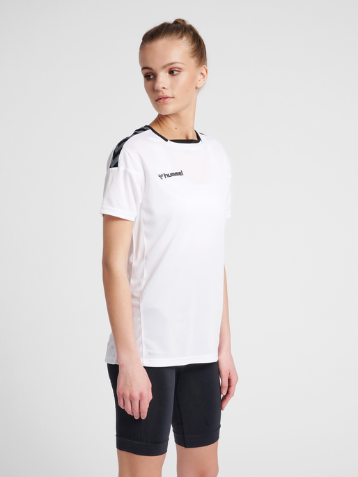 hmlAUTHENTIC POLY JERSEY WOMAN S/S, WHITE, model