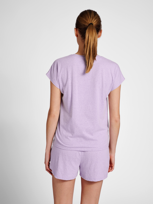 hmlZANDRA T-SHIRT, PASTEL LILAC MELANGE, model