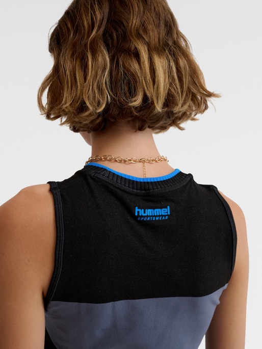 hmlSEAMLESS TOP, STORMY WEATHER, model