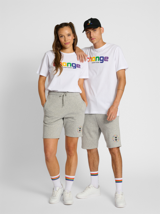 hmlCHANGE T-SHIRT, WHITE, model