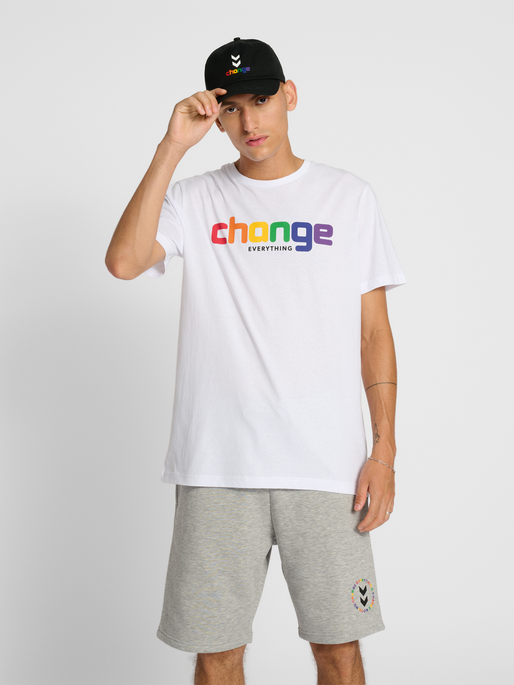hmlCHANGE T-SHIRT, WHITE, model