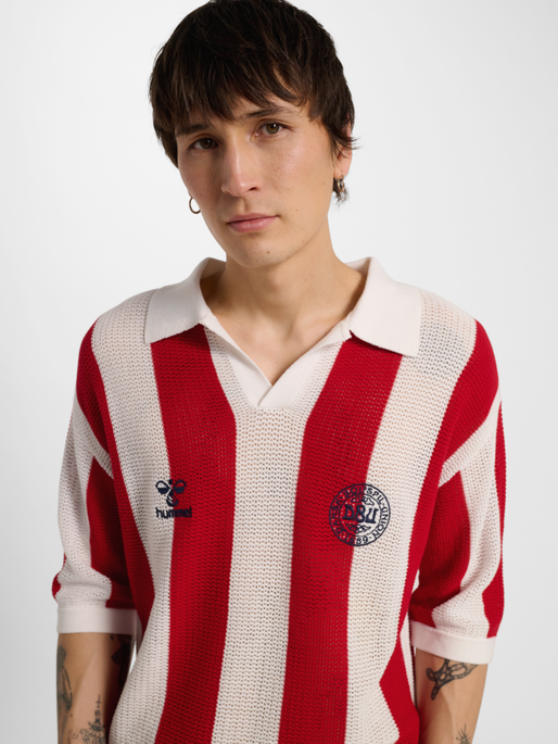 DBU 26 FAN KNIT PULLOVER, WHITE/TANGO RED, model