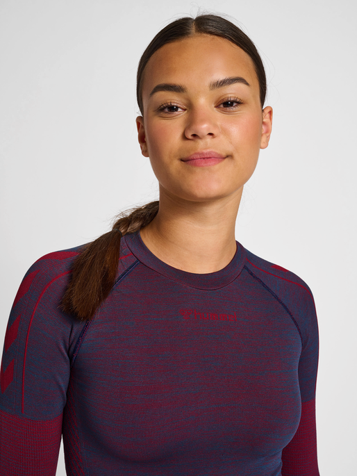 hmlMT ALY SEAMLESS T-SHIRT L/S, INSIGNIA BLUE/CABERNET MELANGE, model