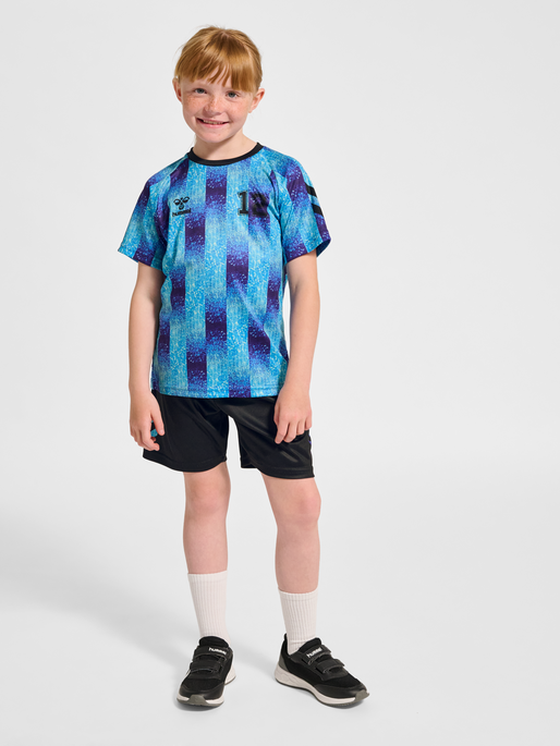 hmlSHIMMER T-SHIRT S/S, DAZZLING BLUE, model