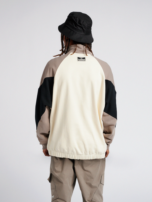 hmlURBAN OVERSIZED SWEATSHIRT, 1452, model