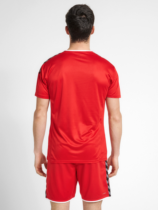 hmlAUTHENTIC POLY JERSEY S/S, TRUE RED, model