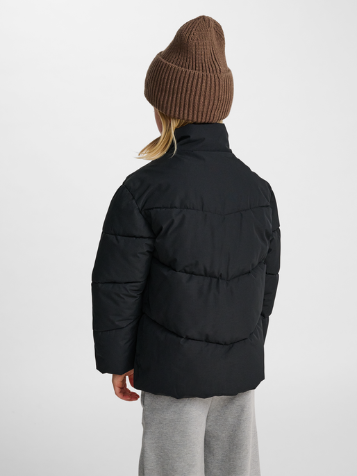 hmlJR PUFFER JACKET, BLACK, model