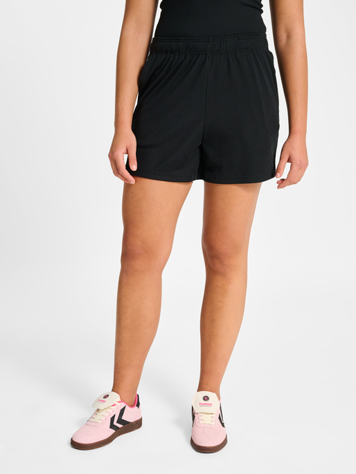 hmlPULSE RIB SHORTS, BLACK, model