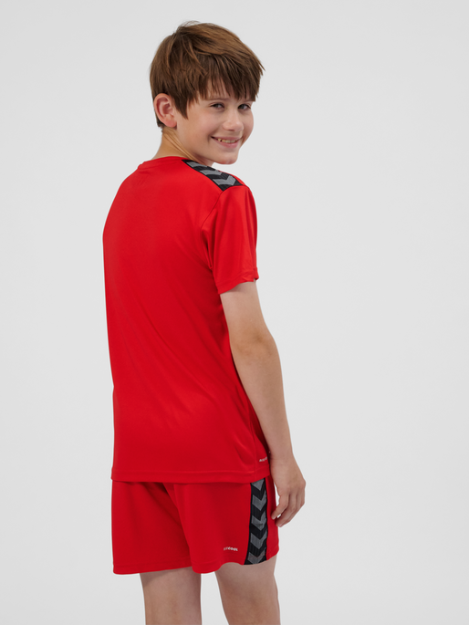 hmlAUTHENTIC PL JERSEY S/S KIDS, TRUE RED, model