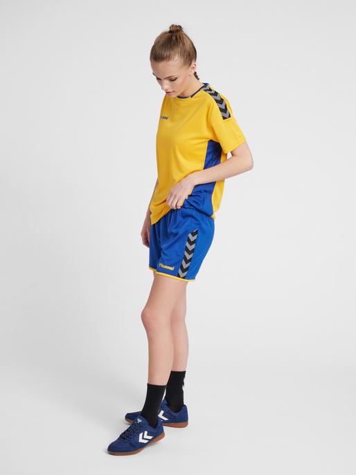 hmlAUTHENTIC POLY SHORTS WOMAN, TRUE BLUE/SPORTS YELLOW, model