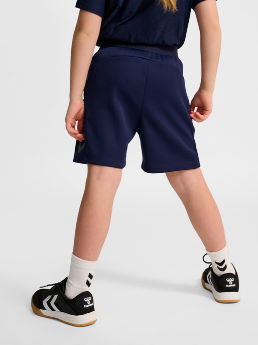hmlCIMA 2.0 SHORTS KIDS, MARINE, model
