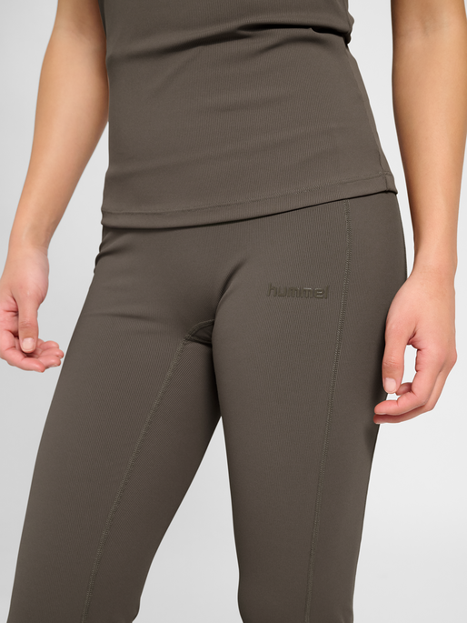 hmlPRIMA RIB STRAIGHT LEG HW TIGHTS, MAJOR BROWN, model