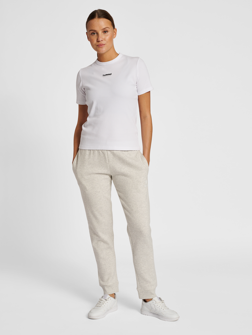 hmlMOVER COTTON CUFF PANTS WOMAN, EGRET MELANGE, model