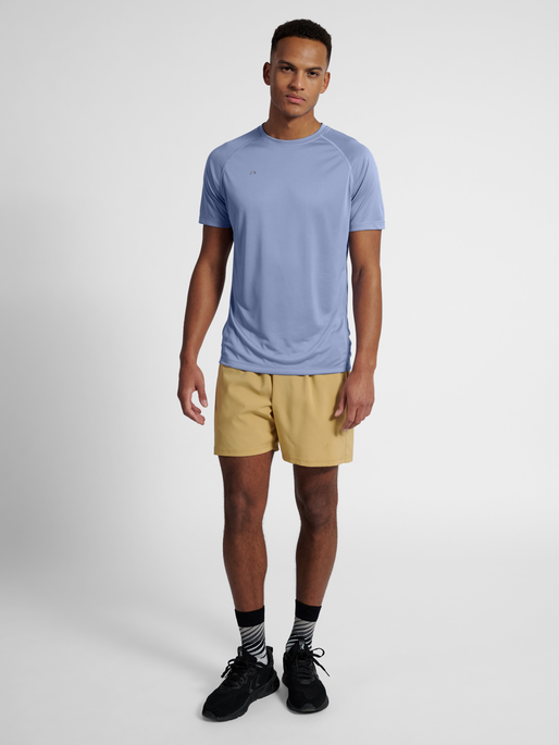 nwlBEAT T-SHIRT, ACTIVE BLUE, model