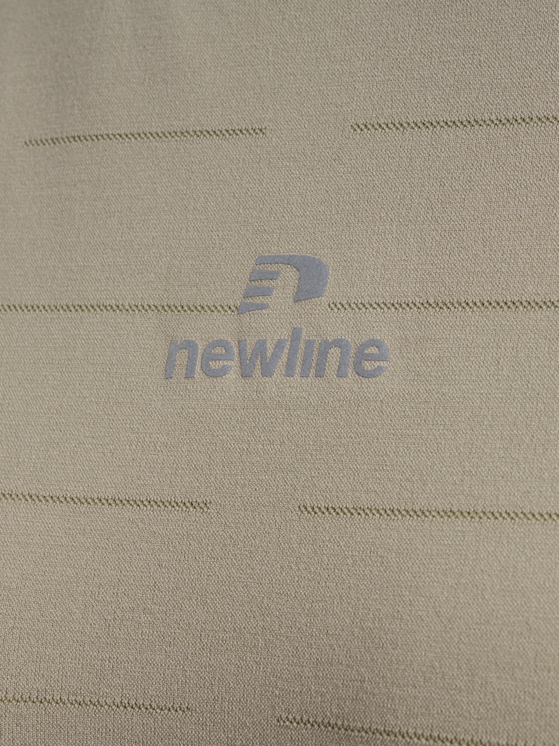nwlPACE SEAMLESS TEE WOMAN, SILVER SAGE, packshot