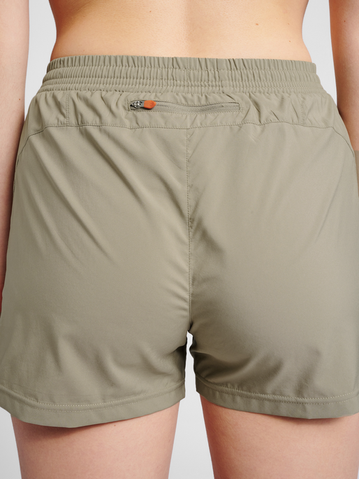 WOMEN RUNNING SHORTS, WINTER TWIG, model