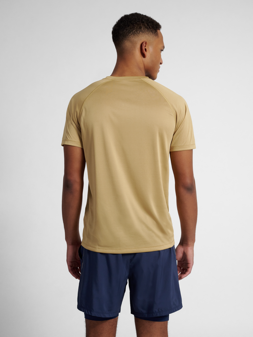 nwlBEAT T-SHIRT, ANTELOPE, model