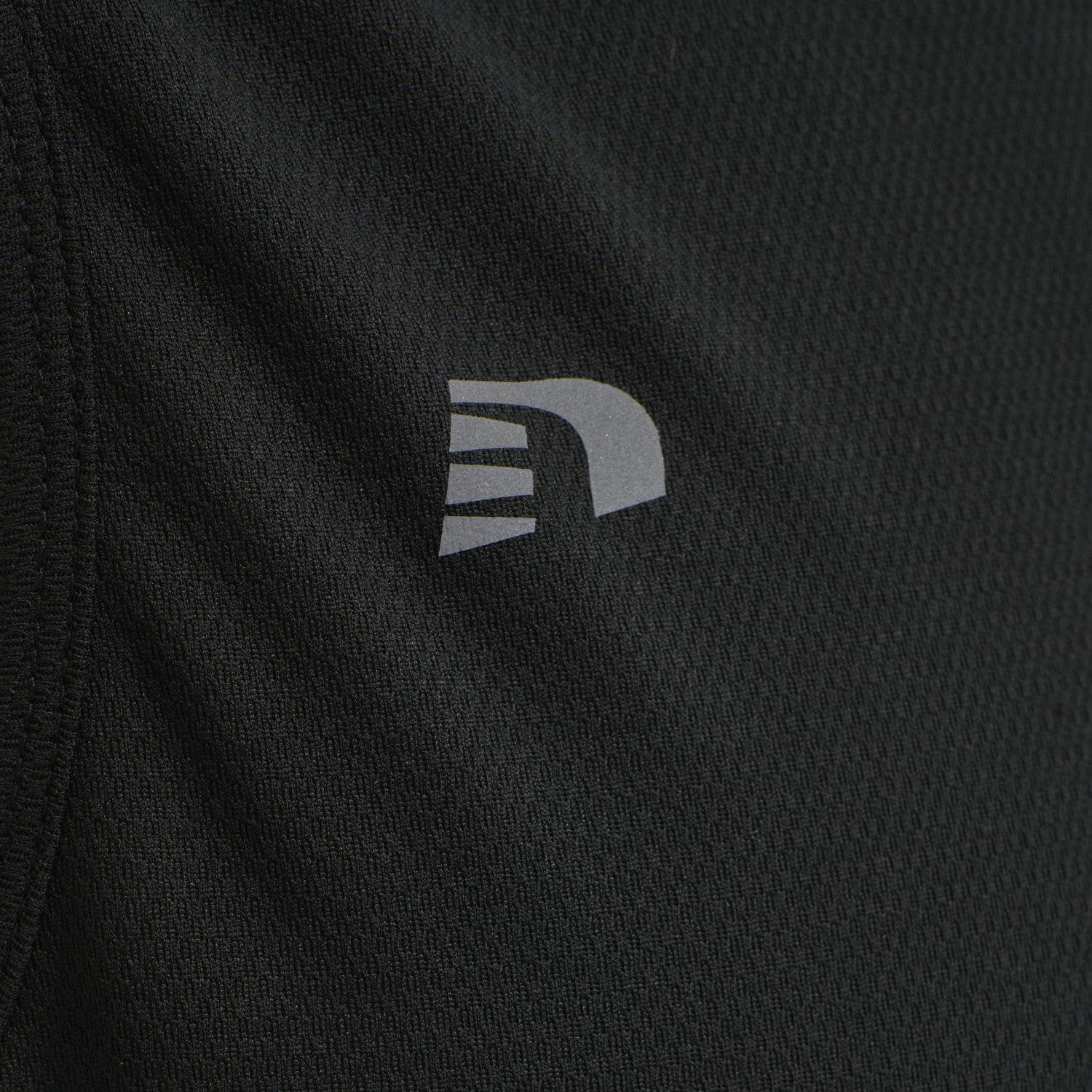 MEN CORE RUNNING SINGLET, BLACK, packshot